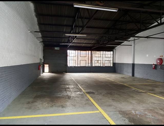 285M² WAREHOUSE TO LET IN SPARTAN